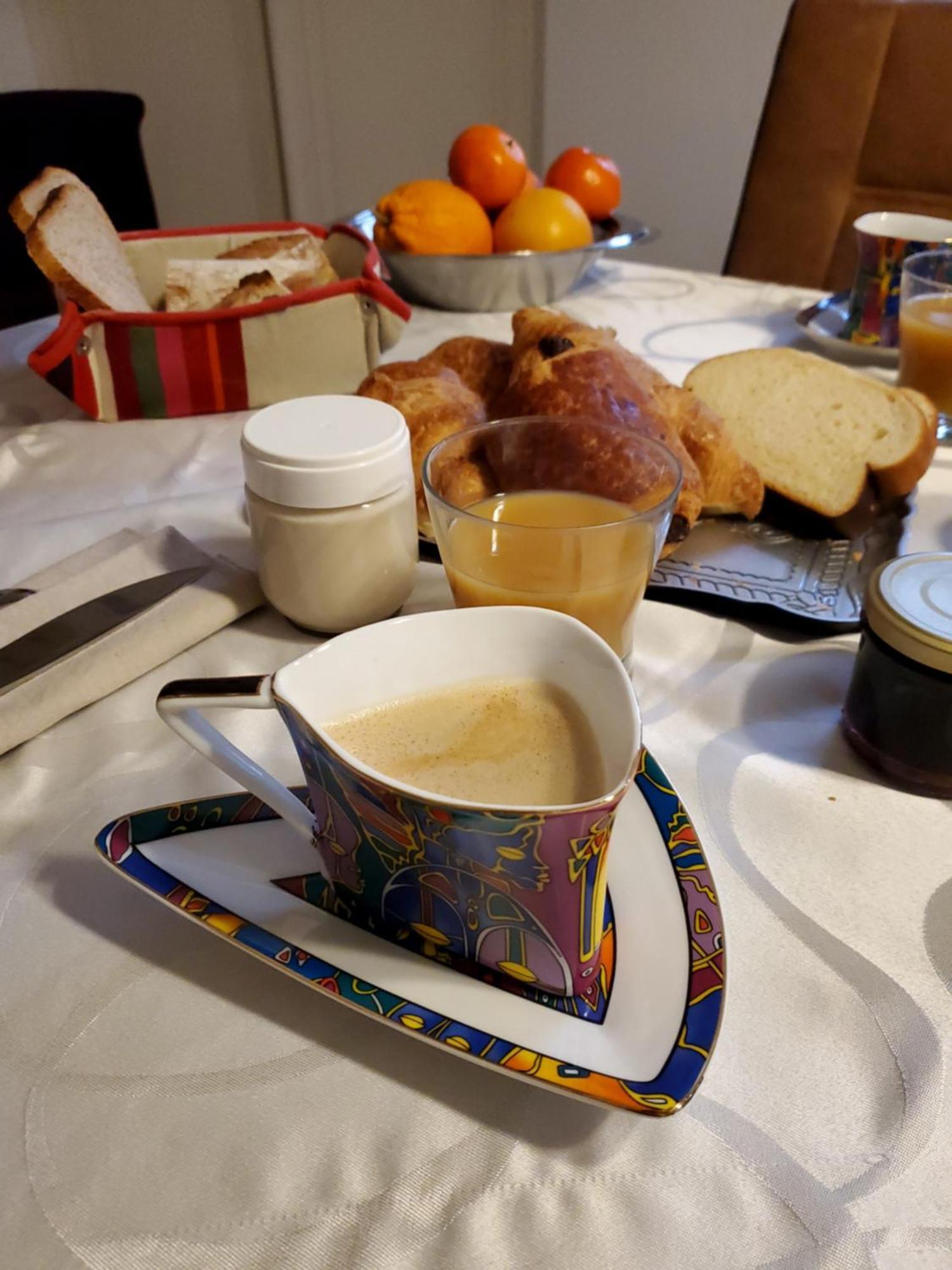 Bed and Breakfast Domaine De La Gemoliere Gemozac Екстер'єр фото